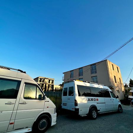 Smile Guesthouse Tbilisi Bagian luar foto